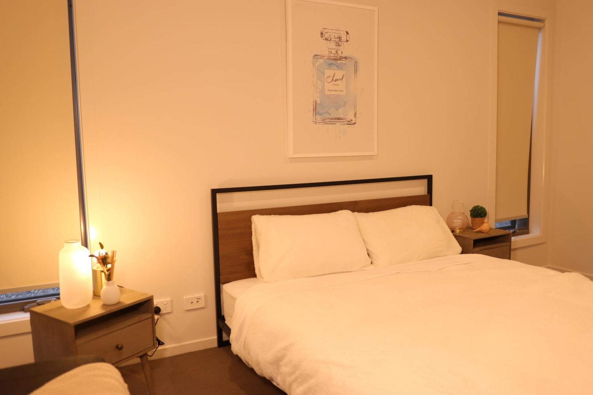 Melbourne Holiday House For 15 Peoples In Sanctuary Lake พอยท์คุก ภายนอก รูปภาพ