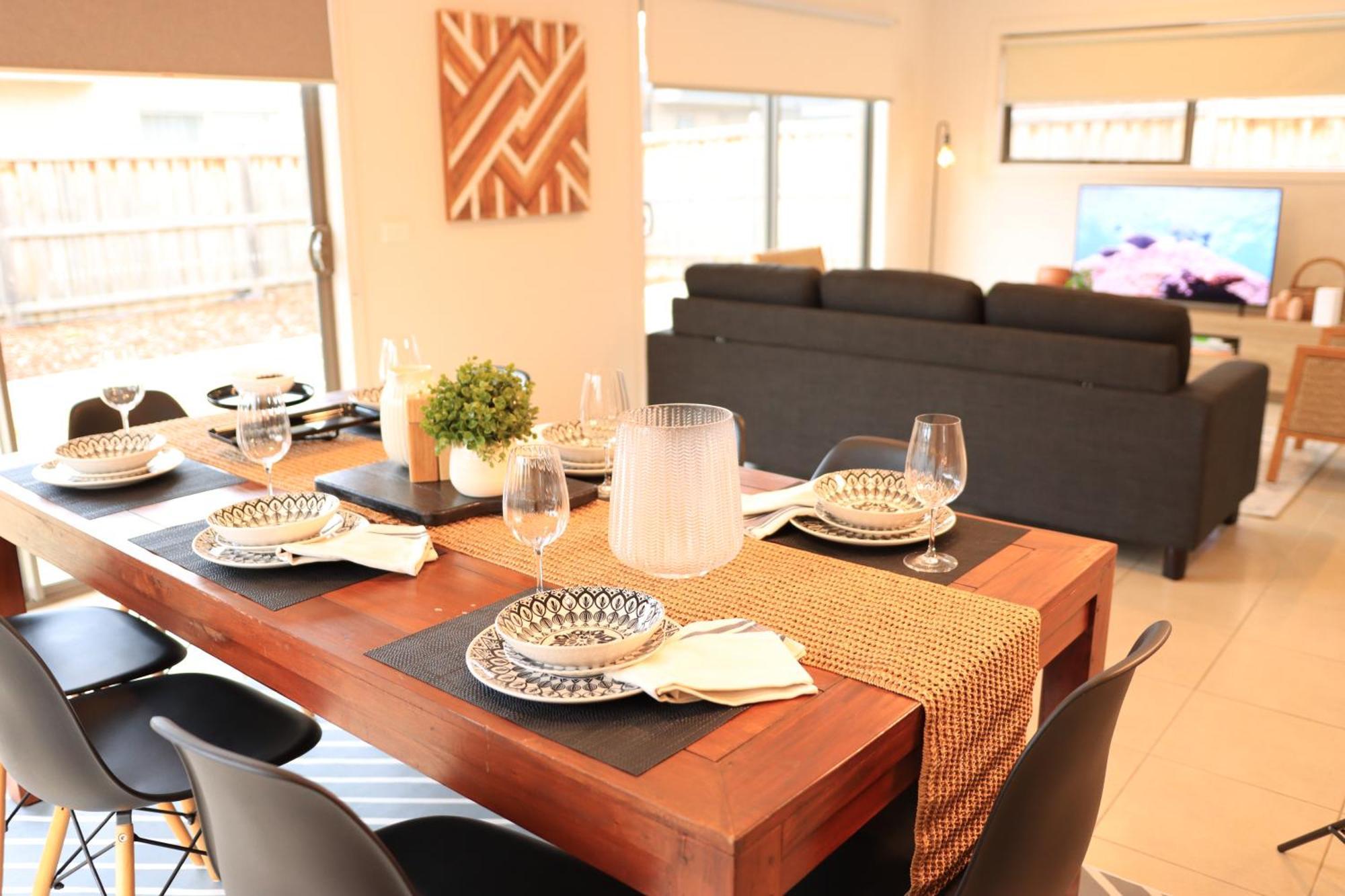 Melbourne Holiday House For 15 Peoples In Sanctuary Lake พอยท์คุก ภายนอก รูปภาพ