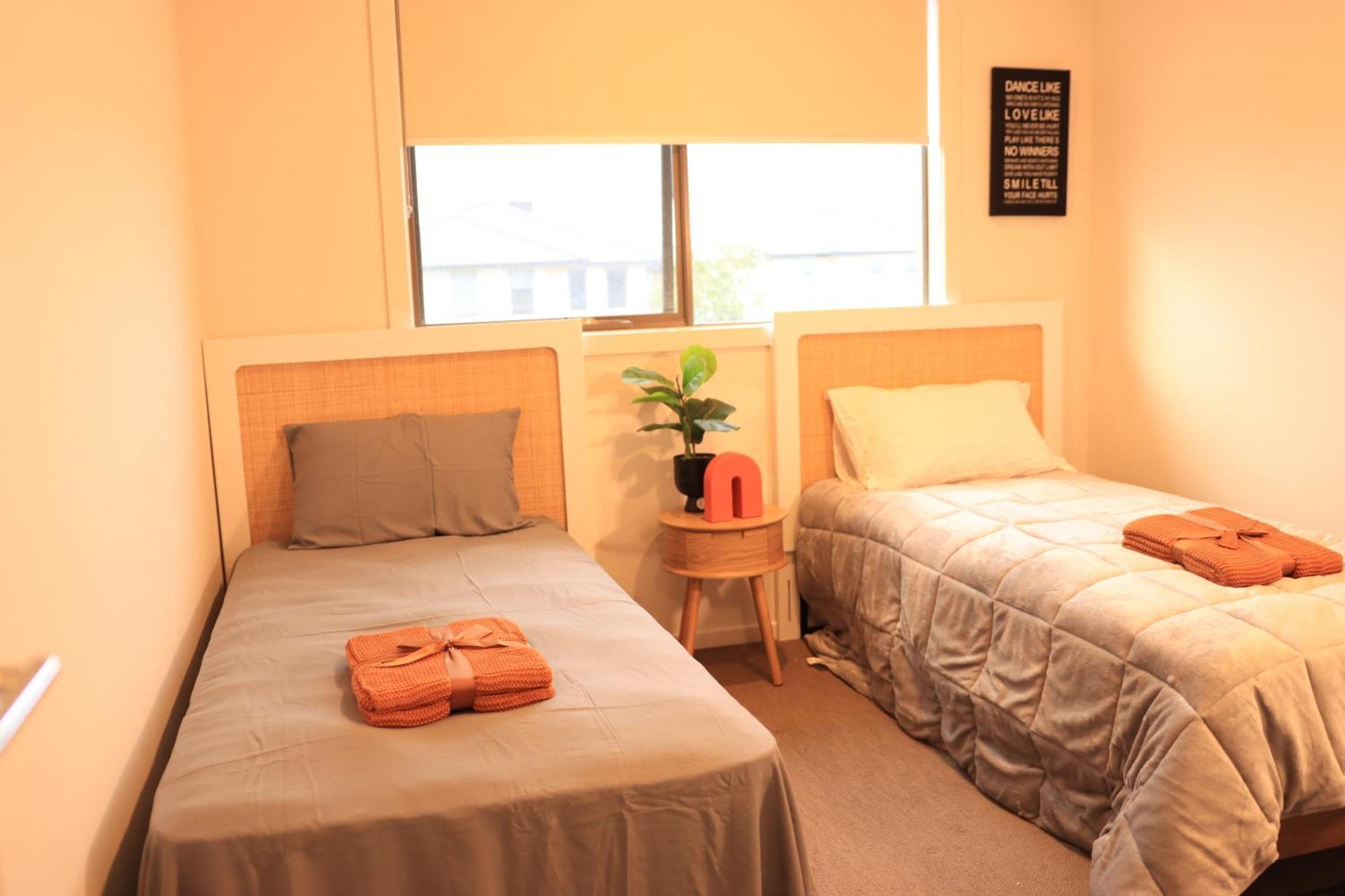 Melbourne Holiday House For 15 Peoples In Sanctuary Lake พอยท์คุก ภายนอก รูปภาพ